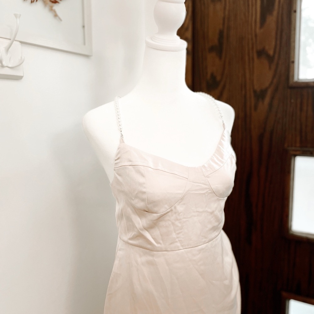 RIHOAS Cream Satin Dress